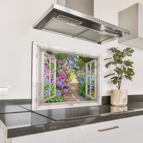 Parafango in alluminio - Casa di campagna incorniciata da ortensie