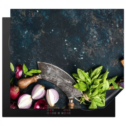 Protezione piano induzione - Coltello da chef e ingredienti freschi