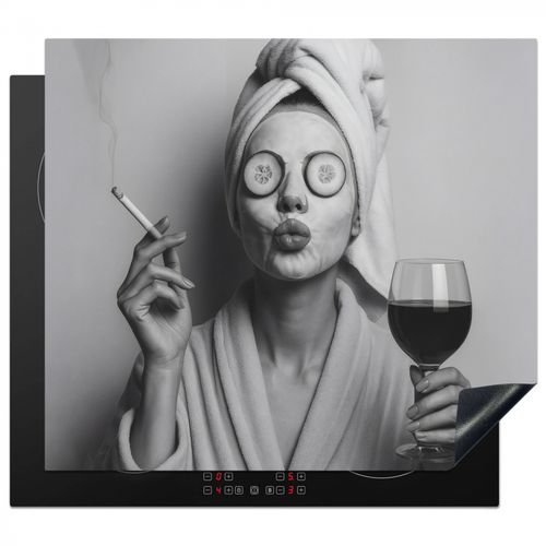 Protezione piano induzione - Donna - Maschera - Vino - Sigaretta