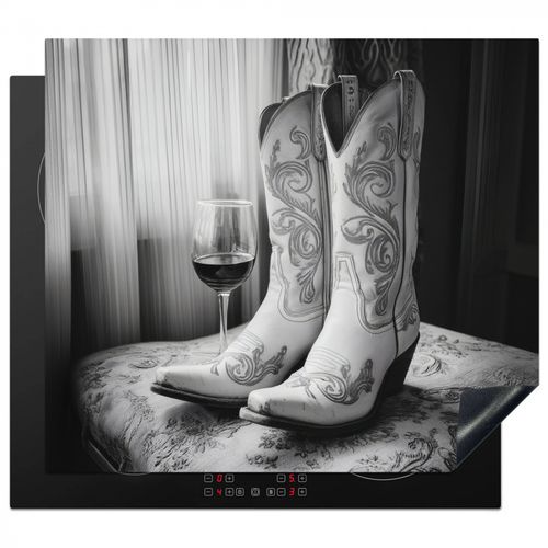 Protezione piano induzione - Vino - Stivali da cowboy - Luce alla finestra - Bianco