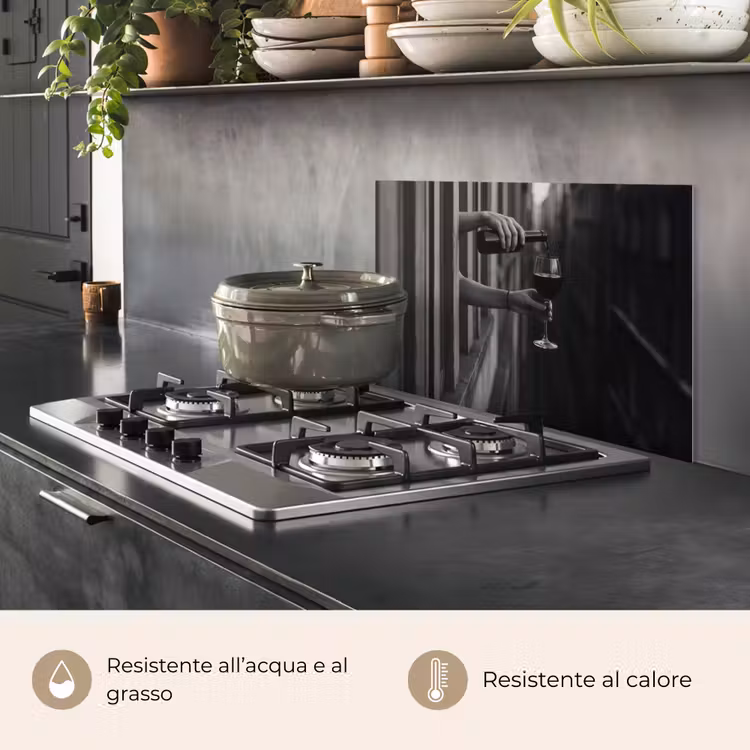 Paraschizzi cucina - Bottiglia di vino - Vetro - Mani - Finestra — 2