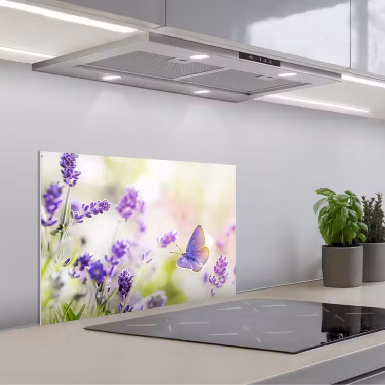 Paraschizzi cucina - Sogno di lavanda con farfalla — 1