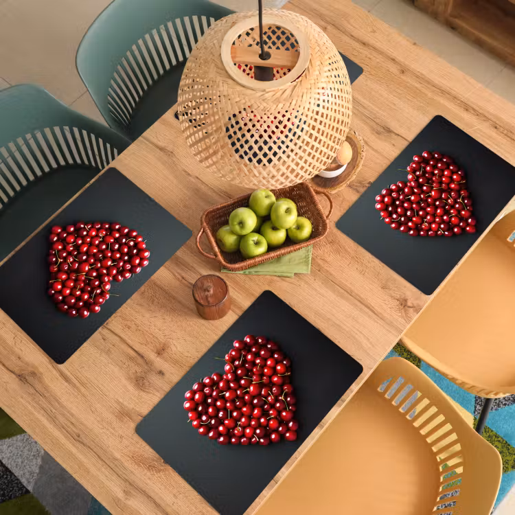 Tovaglietta in vinile - Ciliegia - Cuore - Rosso - Nero — 3