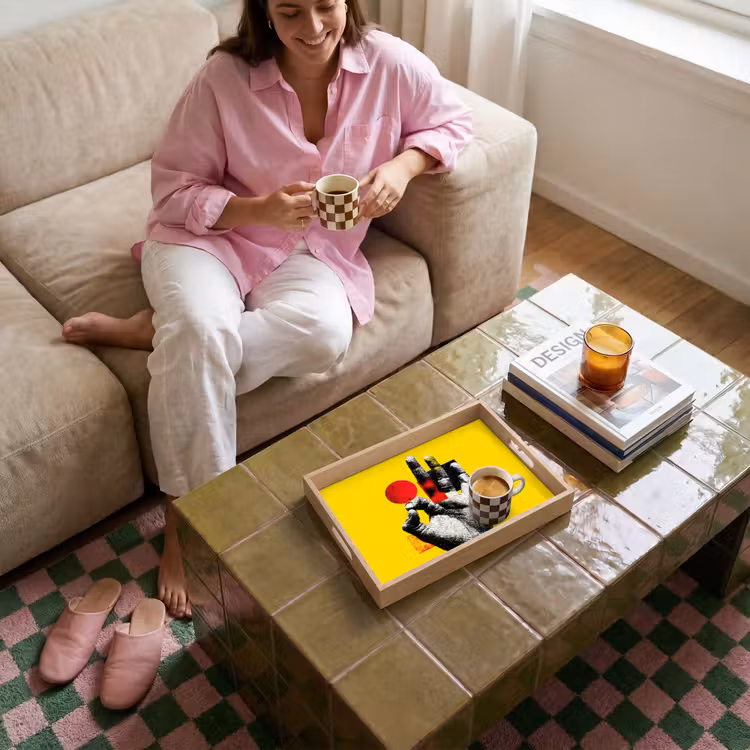 Vassoio - Mano - Cerchio rosso - Giallo — 4