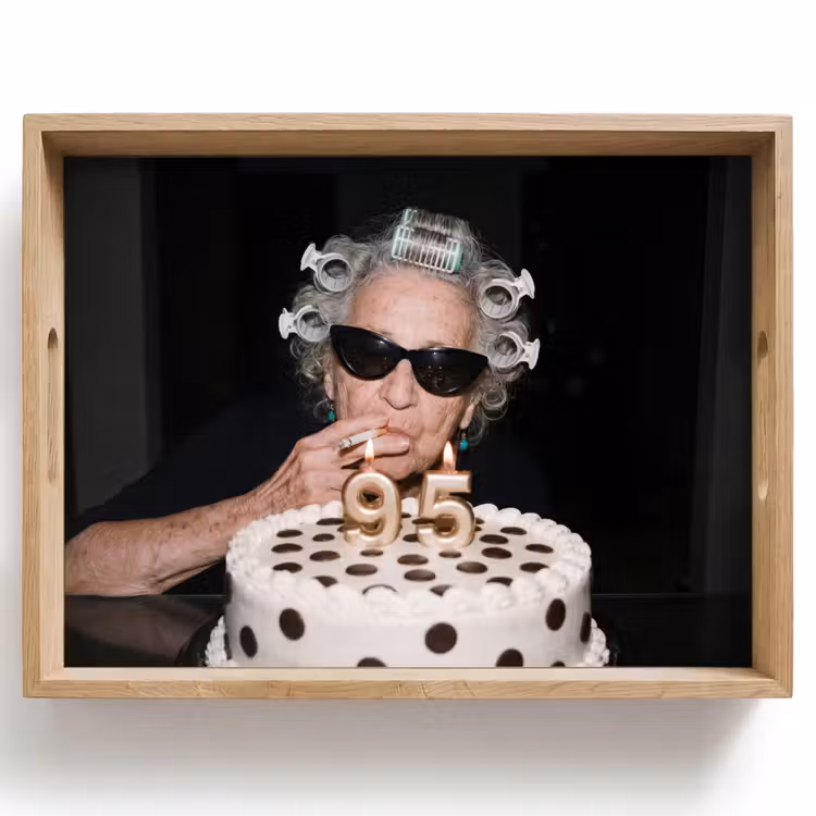 Vassoio - Compleanno - Spilla riccia - Nonna — 1
